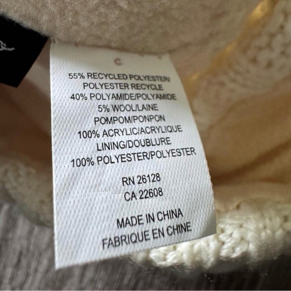 Echo NY Cable Knit Pom Pom Beanie Cream Fleece Lined Winter Hat Cozy OS - Picture 4 of 4